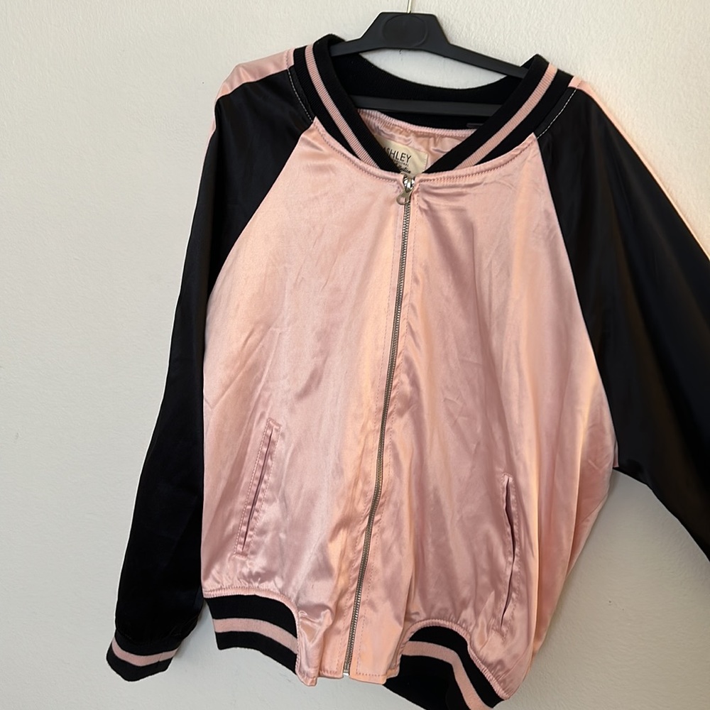 Pink bomber jacket - Picture 2 of 5